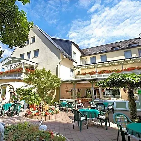 Lindenhof Hotel 3*